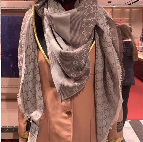 khăn choàng gucci